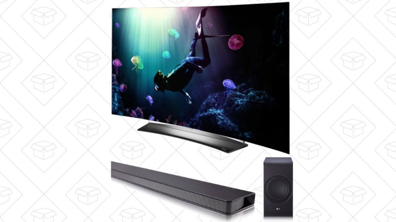 LG 55'’ OLED 4K TV curvada + Barra de sonido LG, $1694 con código